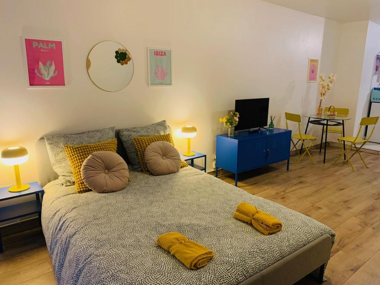 Cocooning Modern Design Studio Avesnes-sur-Helpe Exterior foto